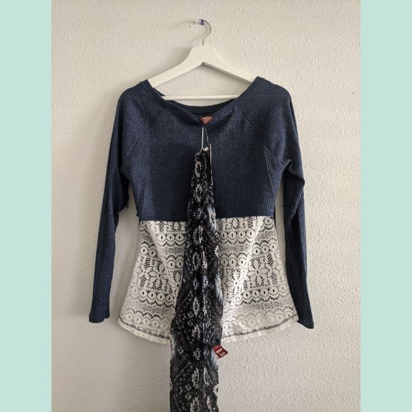 NWT ARIZONA JEANS Long Sleeve Top And Scarf Top Set Size XL - Picture 2 of 16